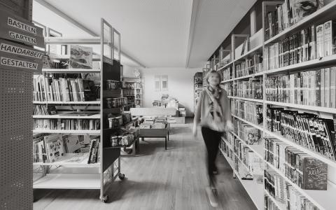 Bücherei Schwarz-Weiß